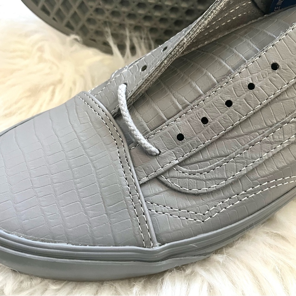 Unique!! Vans Old Skool Sneaker-Croc Print Leather Gray